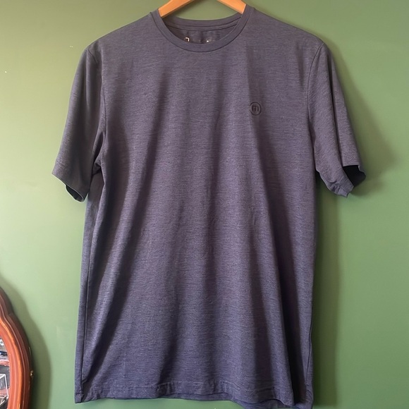 Travis Matthew Men's M Performance Tee Blue Dri-fit - Picture 1 of 3